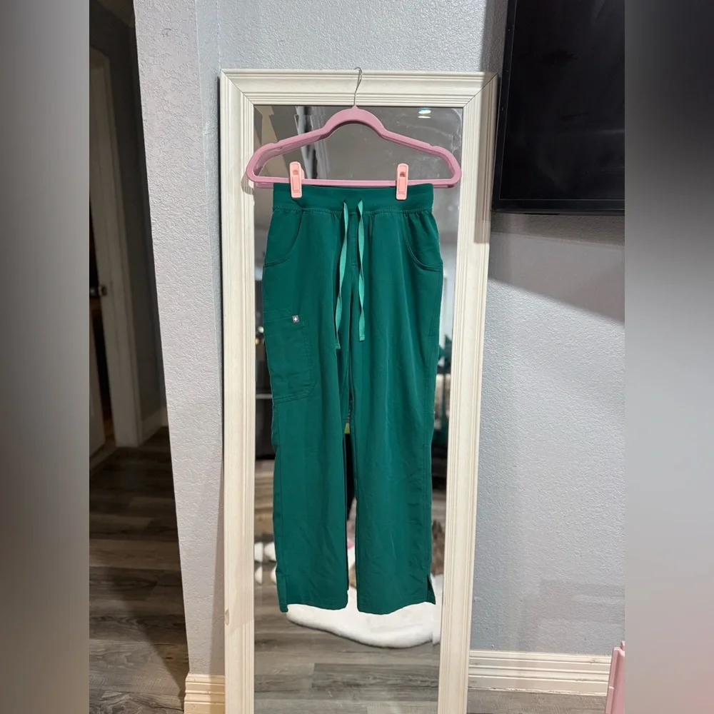 New Figs scrub set - Picture 3 of 4